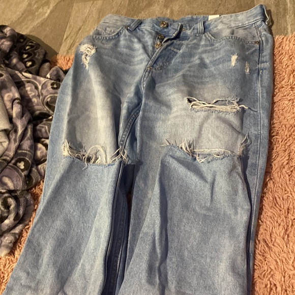 boyfriend jeans - Picture 3 of 3